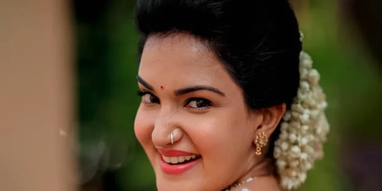 ബോബി-ചെമ്മണ്ണൂരിനെതിരായ-പരാതി;-കോടതിയില്‍-രഹസ്യ-മൊഴി-നല്‍കി-നടി-ഹണി-റോസ്