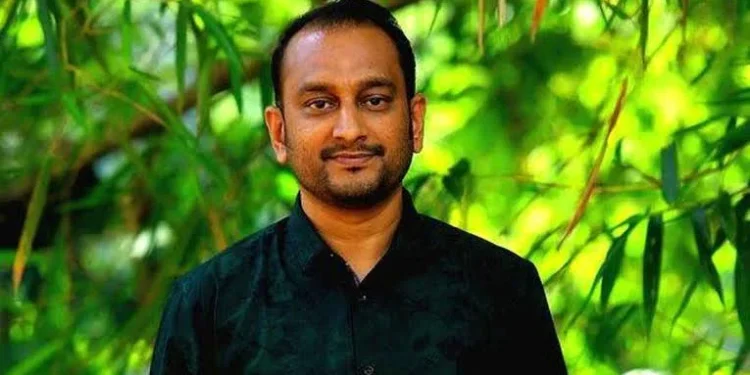 പി-കെ-ഫിറോസ്-ജാമ്യവ്യവസ്ഥ-ലംഘിച്ച്-വിദേശത്ത്-പോയി-;-അറസ്റ്റ്-വാറന്റ്-പുറപ്പെടുവിച്ച്-കോടതി