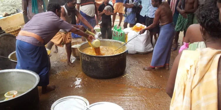 സന്നിധാനത്ത്-തീര്ഥാടകര്-സ്വയം-പാചകം-ചെയ്യേണ്ട,-സിലിണ്ടറുകള്-പിടിച്ചെടുക്കണമെന്ന്-ഹൈക്കോടതി