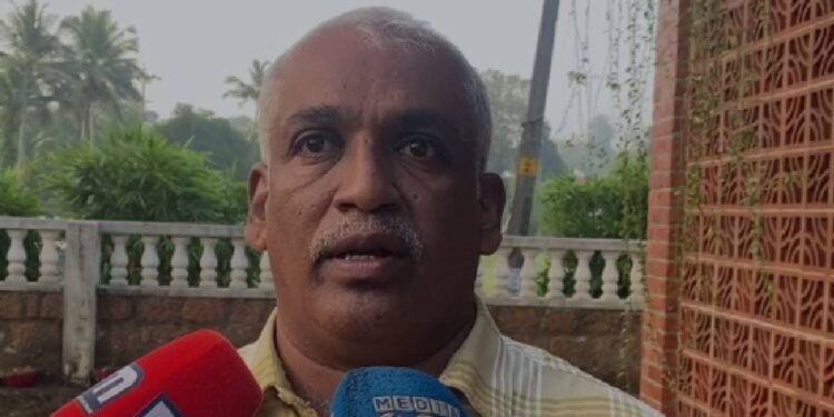 പത്തനംതിട്ടയിലെ-പെൺകുട്ടി-42-പേരുടെ-ഫോൺ-നമ്പറുകൾ-സേവ്-ചെയ്തത്-അച്ഛന്റെ-ഫോണിൽ;-സിഡബ്ല്യുസി-ചെയർമാൻ