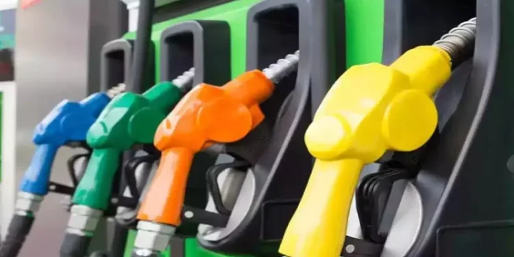 സംസ്ഥാനത്തെ-എല്ലാ-പെട്രോള്‍-പമ്പുകളും-നാളെ-രാവിലെ-ആറു-മുതല്‍-ഉച്ചയ്‌ക്ക്-12-വരെ-അടച്ചിടും