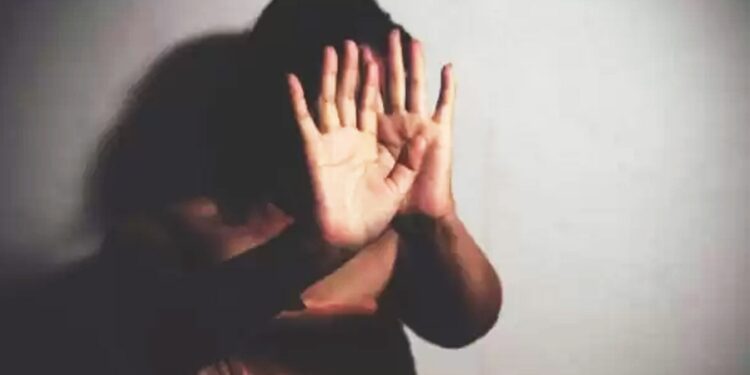 പത്തനംതിട്ട-പീഡനം;-ഡിഐജി-അജിത-ബീഗത്തിന്റെ-മേല്നോട്ടത്തില്-അന്വേഷണം,-അറസ്റ്റിലായവരുടെ-കൂട്ടത്തില്-പ്രായപൂര്ത്തിയാകാത്ത-3-പേരും