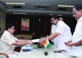 പിവിഅൻവർ-എംഎല്‍എ-സ്ഥാനം-രാജിവെച്ചു;-യുഡിഎഫിന്-നിരുപാധിക-പിന്തുണ,-വിഡി-സതീശനെതിരെ-ആരോപണം-ഉന്നയിച്ചത്-പി.-ശശി-പറഞ്ഞിട്ടെന്ന്