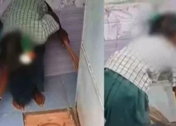 സ്‌കൂളിലെ-ടോയ്‌ലറ്റുകള്‍-വൃത്തിയാക്കുന്നത്-വിദ്യാര്‍ഥികള്‍-:-വീഡിയോ-അടക്കം-പുറത്ത്-:-പ്രിന്‍സിപ്പലിനെ-സസ്പെന്‍ഡ്-ചെയ്തു