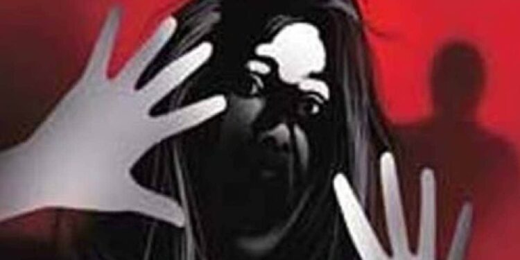 പ്രായപൂര്‍ത്തിയാകാത്ത-മകളെ-വീട്ടില്‍-അതിക്രമിച്ചു-കയറി-പീഡിപ്പിച്ചയാളെ-അമ്മ-ഷോക്കടിപ്പിച്ച്-കൊലപ്പെടുത്തി