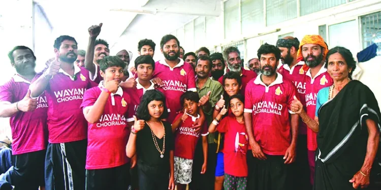 അയ്യനെ-കാണാന്-അവരെത്തി,-ചൂരല്മലയില്-നിന്ന്;-സംഘത്തിൽ-അഞ്ച്-മാളികപ്പുറങ്ങളും-അഞ്ച്-കുട്ടികളും-38-പുരുഷന്മാരും