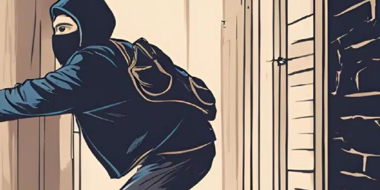 മോഷ്ടിക്കാൻ-കയറിയ-വീട്ടിൽ-ഒന്നു-വിശ്രമിച്ചതാ!-ഉറക്കമുണർന്ന്-കണി-കണ്ടത്-പൊലീസുകാരെ