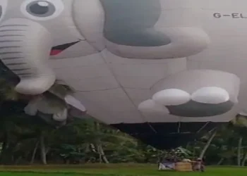 പൊളളാച്ചിയില്‍-നിന്നും-4-ആള്‍ക്കാരുമായി-പറന്ന-ഭീമന്‍-ബലൂണ്‍-പാലക്കാട്-ഇടിച്ചിറക്കി