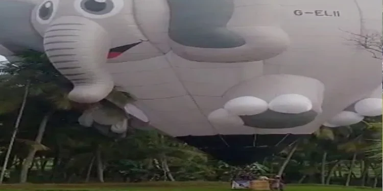 പൊളളാച്ചിയില്-നിന്നും-4-ആള്ക്കാരുമായി-പറന്ന-ഭീമന്-ബലൂണ്-പാലക്കാട്-ഇടിച്ചിറക്കി