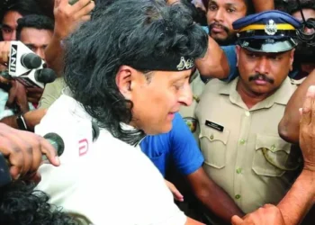 ബോബി-ചെമ്മണ്ണൂരിനെതിരെ-അസാധാരണ-നീക്കവുമായി-ഹൈക്കോടതി;-കേസ്-ഇന്ന്-വീണ്ടും-പരിഗണിക്കും,-അഭിഭാഷകരോട്-ഹാജരാകാൻ-നിർദേശം