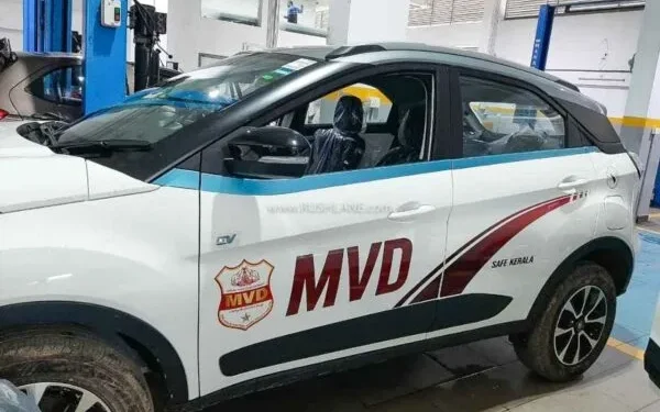 ആര്‍സി-ബുക്ക്-മാര്‍ച്ച്-31-നകം-ഡിജിറ്റലാവും,-ഫയല്‍-പിടിച്ചുവയ്‌ക്കുന്ന-ഉദ്യോഗസ്ഥര്‍ക്കെതിരെ-നടപടി