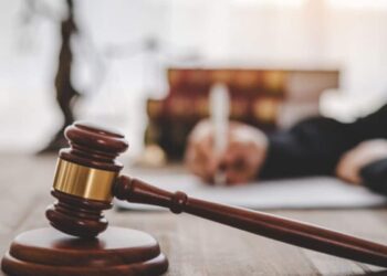 പതിനാറുകാരിയെ-പീഡിപ്പിച്ച-കേസിൽ-രണ്ടാനച്ഛന്-ഏഴ്-വർഷം-കഠിന-തടവും-25,000-രൂപ-പിഴയും