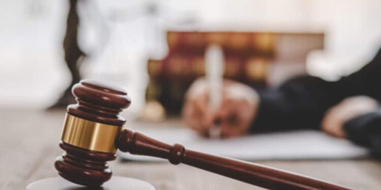 പതിനാറുകാരിയെ-പീഡിപ്പിച്ച-കേസിൽ-രണ്ടാനച്ഛന്-ഏഴ്-വർഷം-കഠിന-തടവും-25,000-രൂപ-പിഴയും