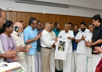 ഡോകെ.എം-എബ്രഹാം-മുംബൈ-മാരത്തണിന്;-ഉരുള്‍പൊട്ടല്‍-ദുരന്തത്തിന്റെ-ഇരകള്‍ക്ക്-ഐക്യദാര്‍ഢ്യം