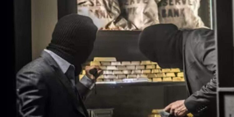 ആറംഗ-സംഘം-തോക്ക്-ചൂണ്ടി-12-കോടിയുടെ-സ്വർണവും-പണവും-കവർന്നു;കർണാടകയിൽ-വൻ-ബാങ്ക്-കവർച്ച