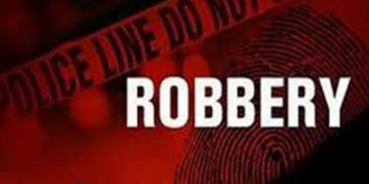 തിരുവനന്തപുരത്ത്-വീട്-കുത്തി-തുറന്ന്-മോഷണം,-സ്വര്‍ണാഭരണങ്ങളും-പണവും-കവര്‍ന്നു