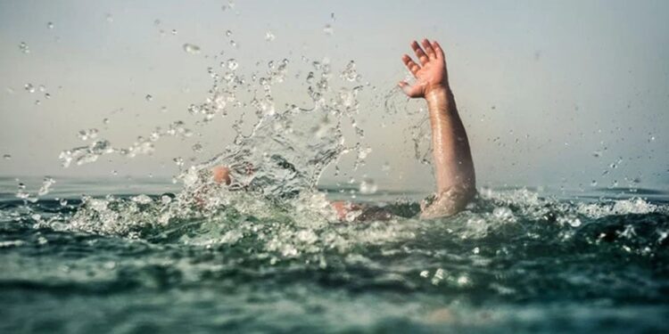 അച്ചന്‍കോവിലാറ്റില്‍-കുളിക്കാനിറങ്ങിയ-2-വിദ്യാര്‍ത്ഥികള്‍-ഒഴുക്കില്‍-പെട്ടു-മരിച്ചു