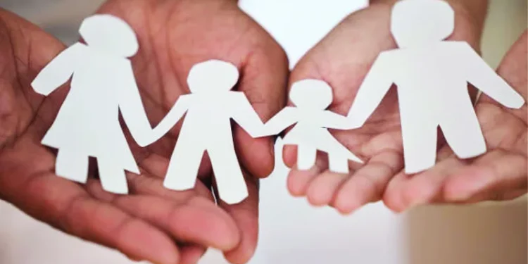 ജനന-നിരക്ക്:-എളുപ്പമല്ല,-പക്ഷേ,-പരിഹാരം-വേണം,-ദക്ഷിണേന്ത്യന്‍-സംസ്ഥാനങ്ങളില്‍-കേരളം-മാത്രം-കൈയും-കെട്ടിയിരിക്കുന്നു