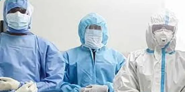 കൊവിഡ്-കാലത്ത്-പിപിഇ-കിറ്റ്-വാങ്ങിയതില്‍-വന്‍-ക്രമക്കേടെന്ന്-സി-എ-ജി-റിപ്പോര്‍ട്ട്,കിറ്റ്-വാങ്ങിയത്-പൊതുവിപണിയെക്കാള്‍-300-ശതമാനം-അധികം-പണം-നല്‍കി