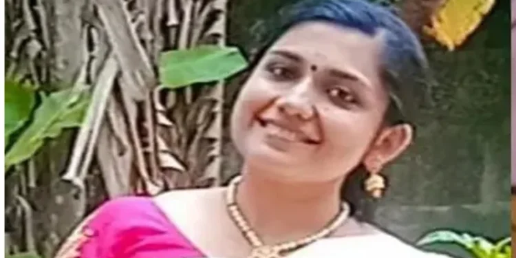 ഷാരോണ്-രാജ്-വധം;-വിധി-പറഞ്ഞ-ജഡ്ജിയുടെ-കട്ടൗട്ടില്-പാലഭിഷേകം-നടത്താന്-ഓള്-കേരള-മെന്സ്-അസോസിയേഷന്,-രാഹുല്-ഈശ്വര്-ഉദ്ഘാടനം-ചെയ്യും