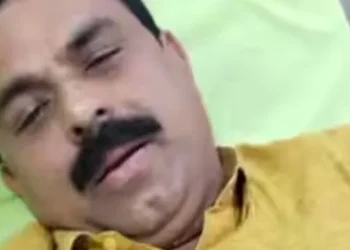 അവിശ്വാസപ്രമേയത്തെ-അനുകൂലിച്ചു;-വാര്‍ഡ്-അംഗത്തെ-അടിച്ച്-പരിക്കേല്‍പ്പിച്ച്-സി-പി-എം-പ്രവര്‍ത്തകര്‍