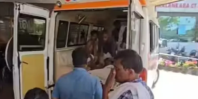 കുന്നംകുളം-കാവിലക്കാട്-പൂരത്തിനെത്തിച്ച-ആന-ഇടഞ്ഞ്-നിരവധി-പേര്ക്ക്-പരിക്ക്