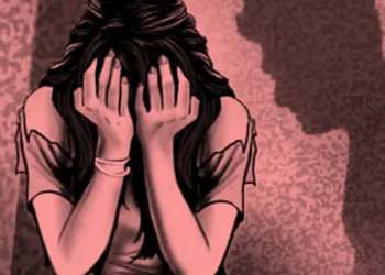 അടൂരില്-പ്ളസ്-ടു-വിദ്യാര്ത്ഥിനി-ഏഴാം-ക്ലാസ്-മുതല്-മാനഭംഗത്തിന്-ഇരയായി,-പത്തു-പേര്ക്കെതിരെ-പോക്സോ-കേസ്