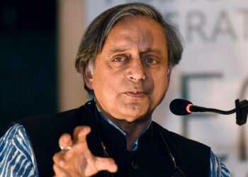 രാജ്യത്തിനായി-ചെയ്യാവുന്നതെല്ലാം-ചെയ്തു;-കൂടെ-നിന്ന-ഇന്ത്യക്കാര്‍ക്കും-ഇന്ത്യയെ-സ്‌നേഹിക്കുന്നവര്‍ക്കും-നന്ദിയെന്ന്-ശശി-തരൂര്‍