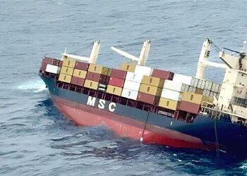 മുങ്ങിയ-കപ്പലിൻ്റെ-കമ്പനിക്കെതിരേ-കേസെടുക്കേണ്ടെന്ന്-മുഖ്യമന്ത്രി…;-ഷിപ്പിങ്-ഡയറക്ടറുമായി-നടന്ന-കൂടിക്കാഴ്ചയിൽ-തീരുമാനം