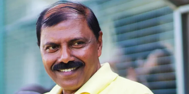 ശ്രീജേഷിന്റെ-കളിയാശാന്-വിരമിക്കുന്നു;-ഇനി-മുഴുവന്-സമയ-കോച്ചാകാനുള്ള-ഒരുക്കത്തില്-ജയകുമാര്