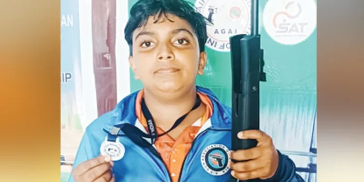 പരിശീലകന്-ഇല്ല;-ഷൂട്ടിങ്ങില്-ലക്ഷ്യം-തെറ്റാത്ത-ഹൃതിക്കിന്-ദേശീയ-ചാമ്പ്യന്ഷിപ്പില്-വെള്ളി