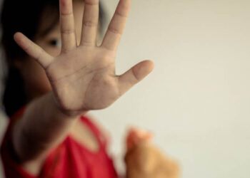 കൊല്ലത്തെ-ഭിന്നശേഷിക്കാരിയുടെ-ദുരൂഹമരണം:-കുട്ടി-ക്രൂര-പീഡനത്തിനിരയായെന്ന്-പോസ്റ്റ്‌മോര്‍ട്ടം-റിപ്പോർട്ട്,-ബന്ധുവായ-14-കാരൻ-നിരീക്ഷണത്തിൽ,-മാതാവ്-ജോലിക്ക്-പോകുമ്പോൾ-ആറുവയസുകാരിയെ-ഏൽപ്പിച്ചിരുന്നത്-പ്രതിയുടെ-വീട്ടിൽ