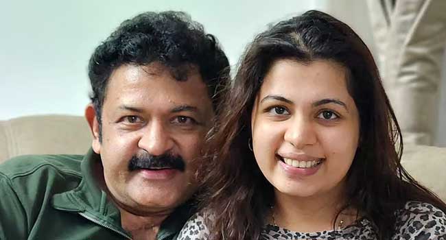ജീവനക്കാരുടെ-പരാതിയിൽ-കേസ്,-നടൻ-കൃഷ്ണകുമാറും-മകൾ-ദിയയും-മുൻകൂർ-ജാമ്യാപേക്ഷയുമായി-കോടതിയിൽ
