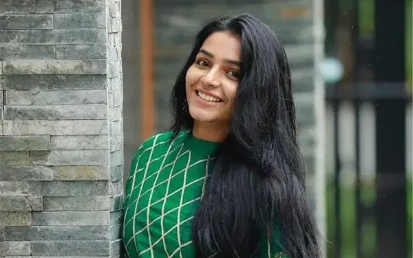‘കാട്ടാളൻ’-;-പെപ്പെയുടെ-നായികയായി-രജിഷ-വിജയൻ