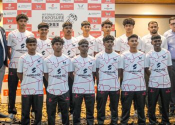 ഫുട്ബോൾ-സ്വപ്നങ്ങളുമായി-കേരളത്തിലെ-12-യുവതാരങ്ങൾ-മലേഷ്യയിലേക്ക്;-വഴിതുറന്ന്-സൂപ്പർ-ലീഗ്-കേരള