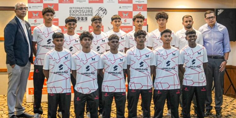 ഫുട്ബോൾ-സ്വപ്നങ്ങളുമായി-കേരളത്തിലെ-12-യുവതാരങ്ങൾ-മലേഷ്യയിലേക്ക്;-വഴിതുറന്ന്-സൂപ്പർ-ലീഗ്-കേരള