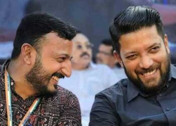 രാഹുലിന്റെ-‘പെട്ടി’-വിടാതെ-പോലീസ്,-തങ്ങൾ-പെട്ടെന്ന്-എംപിമാരായി-പൊട്ടി-മുളച്ചതല്ല-ഷാഫി-പറമ്പിൽ,-ആസൂത്രിത-നീക്കമെന്ന്-സണ്ണി-ജോസഫ്,-പാലക്കാടെ-പെട്ടി-വിവാദം-നിലമ്പൂരിലും