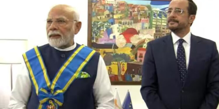 സൈപ്രസ്-സന്ദർശനം-ഉഭയകക്ഷി-ബന്ധത്തിലെ-പുതിയ-അധ്യായമെന്ന്-പ്രധാനമന്ത്രി,-ഗ്രാൻഡ്-ക്രോസ്-ഓഫ്-ദ-ഓർഡർ-ഓഫ്-മക്കാരിയോസ്-പുരസ്കാരം-ഏറ്റുവാങ്ങി