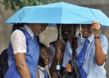 കോട്ടയം-ജില്ലയില്‍-ദുരിതാശ്വാസ-ക്യാമ്പുകള്‍-പ്രവര്‍ത്തിക്കുന്ന-വിദ്യാഭ്യാസ-സ്ഥാപനങ്ങള്‍ക്ക്-നാളെ-അവധി