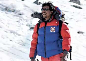 ‘ദൈവത്തിന്-മാത്രമേ-ഞങ്ങളെ-രക്ഷിക്കാൻ-കഴിയൂ’;-ദെനാലി-പർവതത്തിൽ-കുടുങ്ങി-മലയാളി-പർവതാരോഹകൻ-ഷെയ്ഖ്-ഹസന്‍-ഖാന്‍