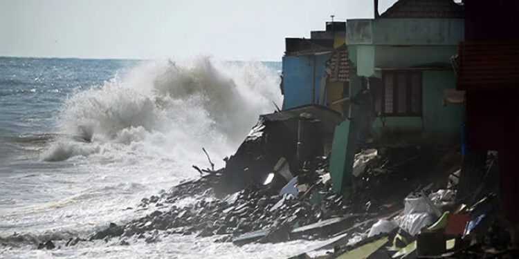 കേരള-തീരത്ത്-40-കിലോമീറ്റര്‍-വരെ-വേഗതയില്‍-കാറ്റ്-വീശാന്‍-സാധ്യത