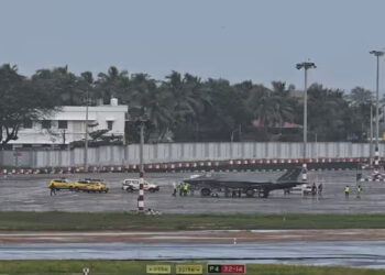 വിദ​ഗ്ധരും-പൈലറ്റും-തിരിച്ചുപോയി;-തിരുവനന്തപുരത്ത്-ലാൻഡ്-ചെയ്ത-എഫ്-35ന്റെ-തിരിച്ചുപോക്ക്-അനിശ്ചിതത്വത്തിൽ