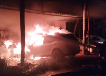 തിരുവല്ലയിലെ-കാര്‍-വാഷിങ്-സെന്ററില്‍-വന്‍-അഗ്നിബാധ