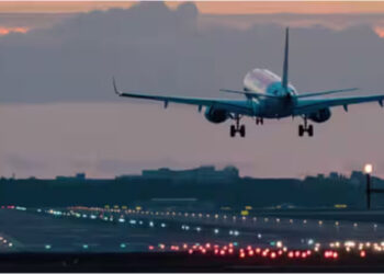 ഇറാന്‍റെ-ഖത്തര്‍-ആക്രമണം;-വ്യോമഗതാഗതം-പ്രതിസന്ധിയില്‍,-സർവീസുകൾ-റദ്ദാക്കി-വിമാനക്കമ്പനികൾ,-വലഞ്ഞ്-യാത്രക്കാർ