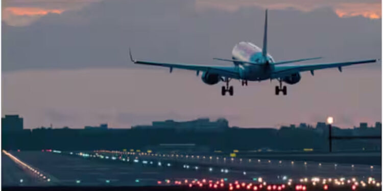 ഇറാന്‍റെ-ഖത്തര്‍-ആക്രമണം;-വ്യോമഗതാഗതം-പ്രതിസന്ധിയില്‍,-സർവീസുകൾ-റദ്ദാക്കി-വിമാനക്കമ്പനികൾ,-വലഞ്ഞ്-യാത്രക്കാർ