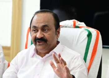 അന്‍വറിനെക്കുറിച്ചുള്ള-ചോദ്യങ്ങള്‍ക്ക്-മറുപടി-നൽകാതെ-പ്രതിപക്ഷ-നേതാവ്