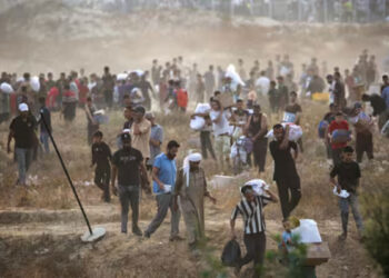 ഗാസയിൽ-ഭക്ഷണം-കാത്ത്-നിന്നവർക്ക്-നേരെ-വെടിയുതിർത്ത്-ഇസ്രയേൽ-സൈനികർ,-40-പേർ-കൊല്ലപ്പെട്ടതായി-റിപ്പോർട്ട്