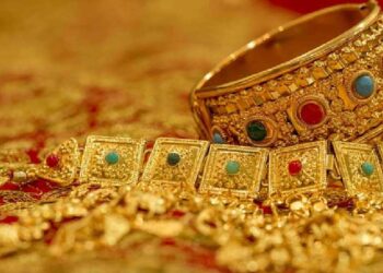 കേരളത്തിൽ-ഇന്നും-താഴ്ന്നിറങ്ങി-സ്വർണ-വില;-പോസിറ്റീവ്-ട്രാക്കിൽ-രാജ്യാന്തര-വിപണി,-വില-ഇനി-മേലോട്ടോ?-‘4000’-തൊടുമെന്ന്-പ്രവചനം