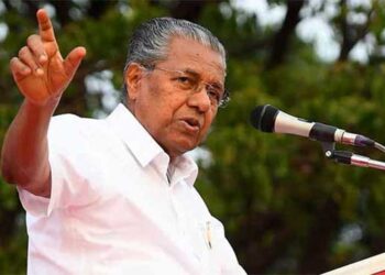 കുട്ടികളുടെ-ബാഗ്-പരിശോധിക്കാനും-നിരീക്ഷിക്കാനും-അധ്യാപകര്‍-മടിക്കേണ്ടതില്ലെന്ന്-മുഖ്യമന്ത്രി;-വ്യാജപരാതിയില്‍-കുടുക്കുമെന്ന-ഭയംവേണ്ടാ.;-ലഹരി-വില്പന-അറിയിക്കുന്നവരുടെ-വിവരം-ചോർത്തിയാൽ-ആ-ഉദ്യോഗസ്ഥന്‍-പിന്നെ-സര്‍വീസിലുണ്ടാകില്ല