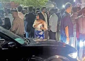 ഡിജെ-പാർട്ടിക്കിടെ-വാക്കുതർക്കം!!-കൈയ്യിൽ-കിട്ടിയ-ബിയർ-ബോട്ടിൽ-അടിച്ചുപൊട്ടിച്ച്-യുവാവിനെ-യുവതി-കുത്തിപ്പരുക്കേൽപ്പിച്ചു,-ഡിജെ-പാർട്ടിയിൽ-സിനിമാ-താരങ്ങളും-പിന്നണി-​ഗായകരും,-പാർട്ടി-ന‌ടന്നത്-കഴിഞ്ഞ-വർഷം-വെടിവെപ്പ്-നടന്ന-ബാറിൽ